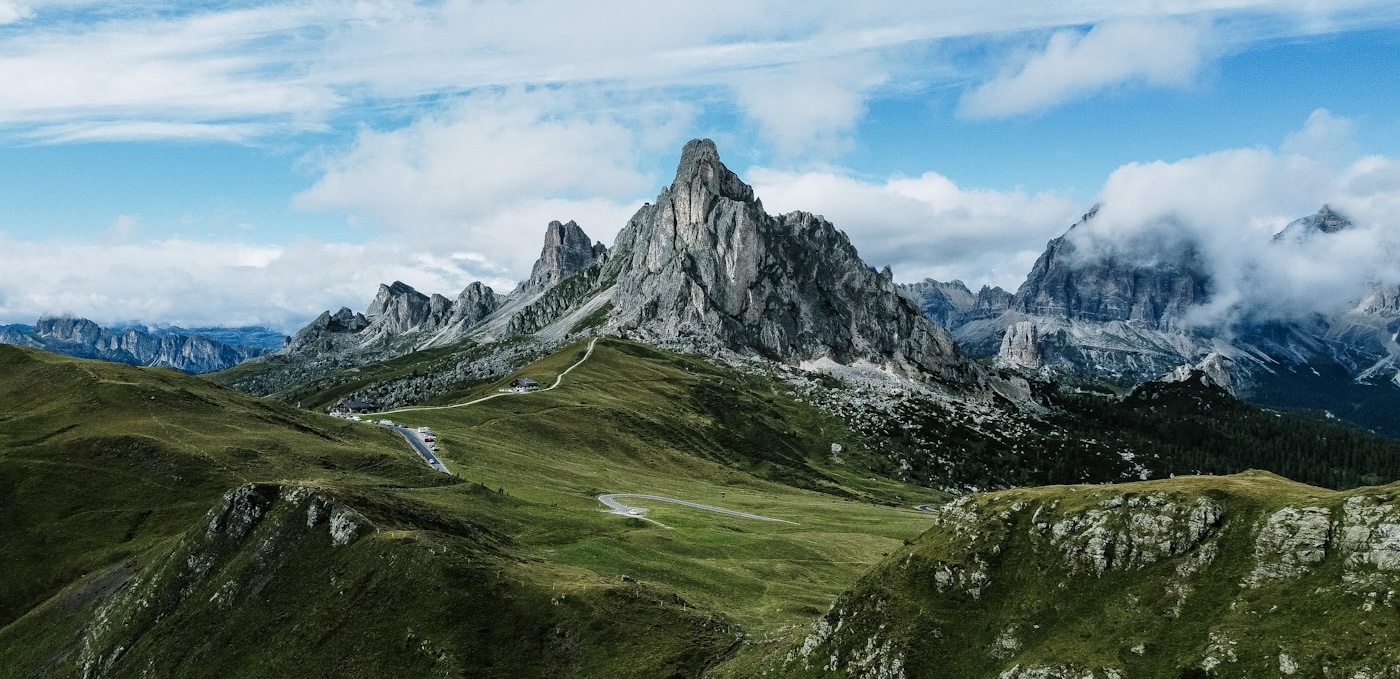 Passo Giau: Mountain range with a winding road
